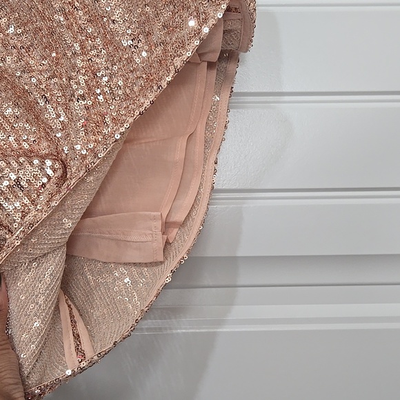 Maje Paillette sequin flounce shorts in rose gold Sz M NWT - Picture 6 of 12